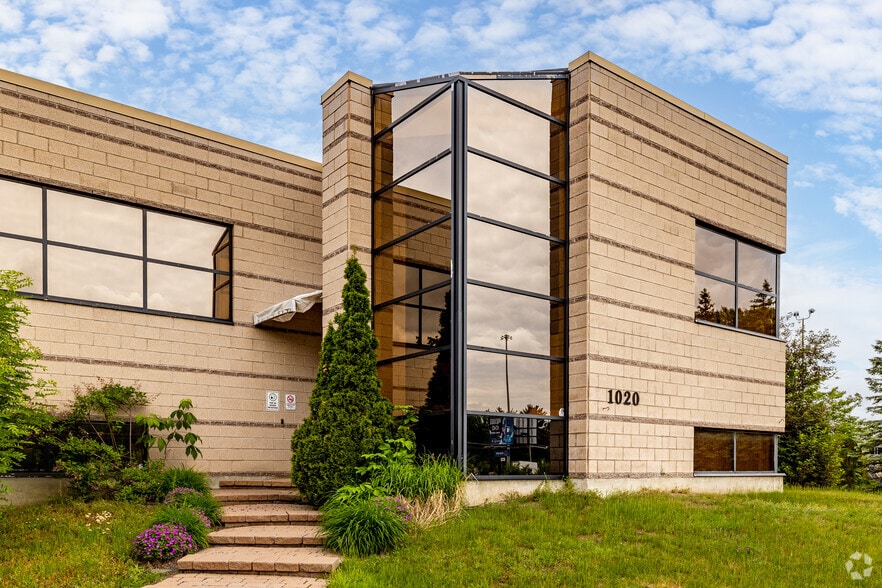 1020 Boul Michèle-Bohec, Blainville, QC for lease - Building Photo - Image 1 of 6