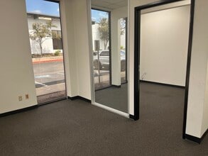 5555 N Lamar Blvd, Austin, TX for lease Interior Photo- Image 2 of 3