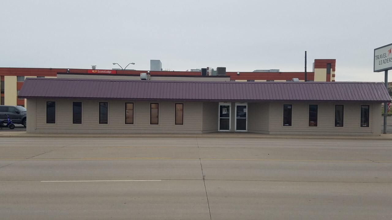 122 E Sioux Ave, Pierre, SD à louer Photo du bâtiment- Image 1 de 9