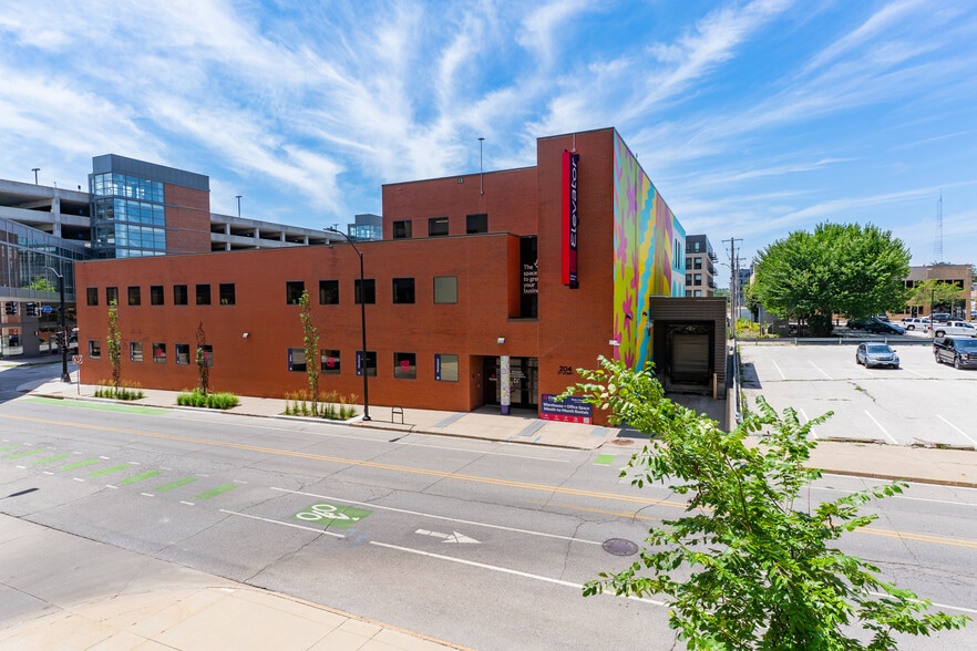 204 12th St, Des Moines, IA for lease - Building Photo - Image 2 of 33