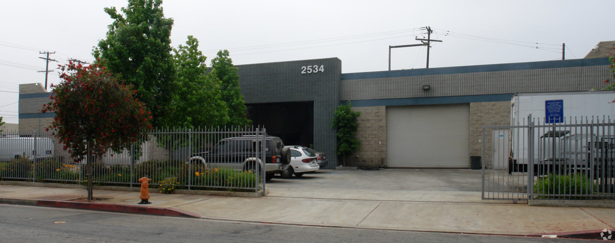 2534-2538 E 53rd St, Huntington Park, CA for lease Primary Photo- Image 1 of 2