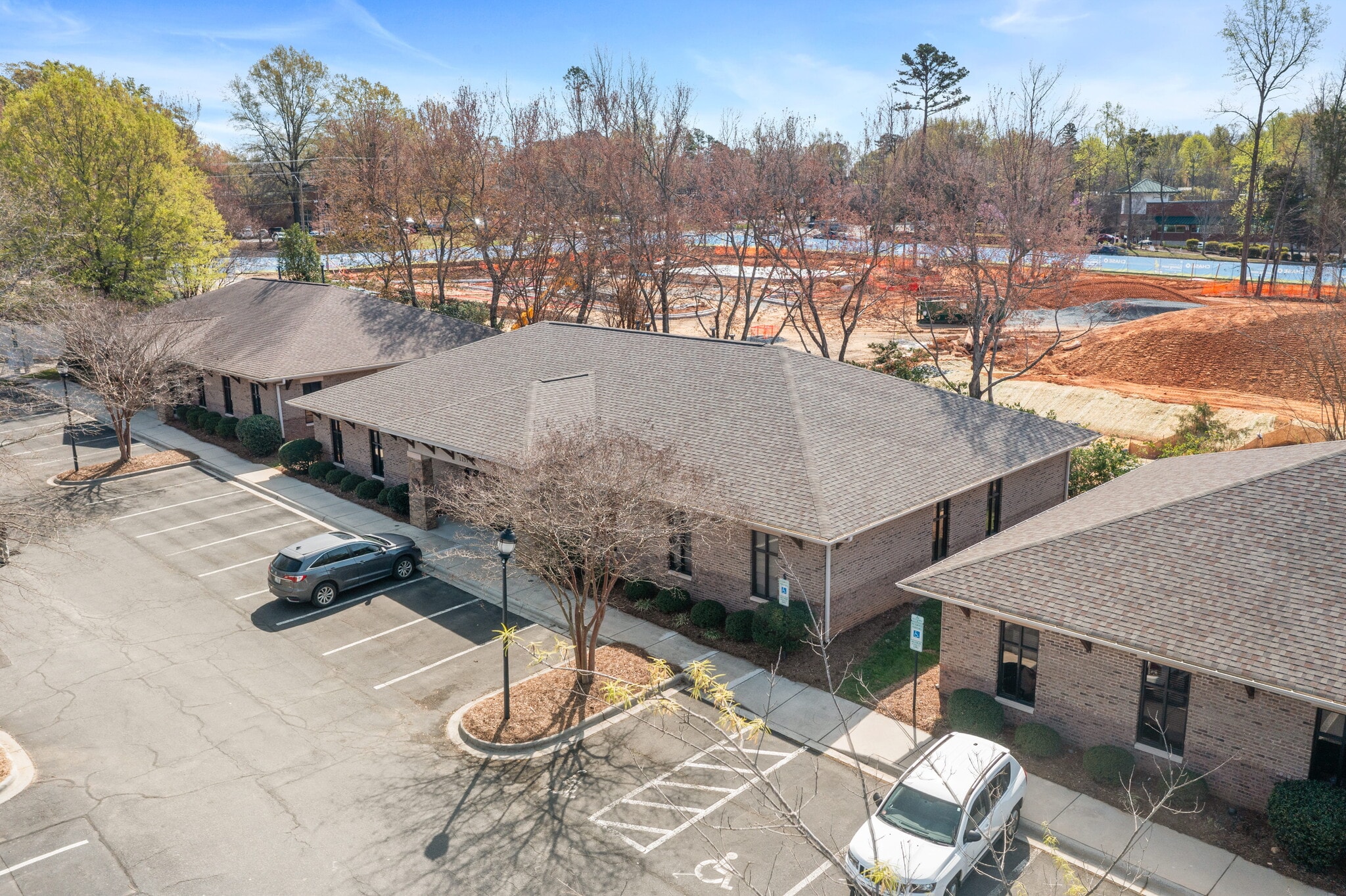 1234 Mann Dr, Matthews, NC for lease Building Photo- Image 1 of 20
