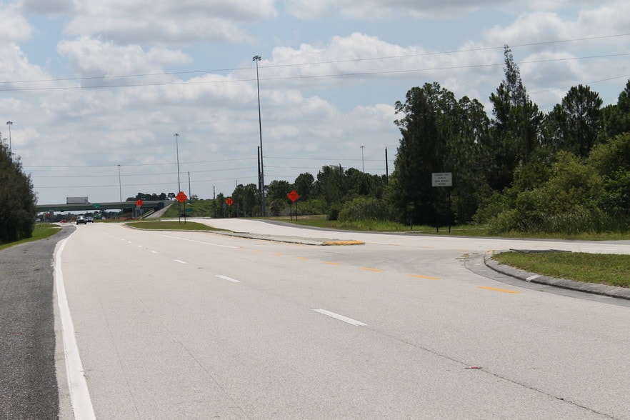 28279 Tuckers Grade Rd, Punta Gorda, FL à vendre - Photo du bâtiment - Image 1 de 2