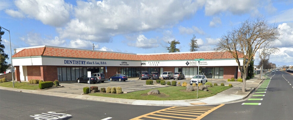 715-735 N Main St, Manteca, CA à louer - Photo du bâtiment - Image 1 de 8