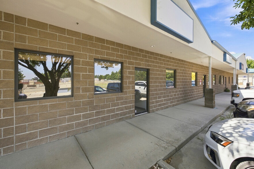 449-477 Denver Ave, Loveland, CO for lease - Building Photo - Image 1 of 34