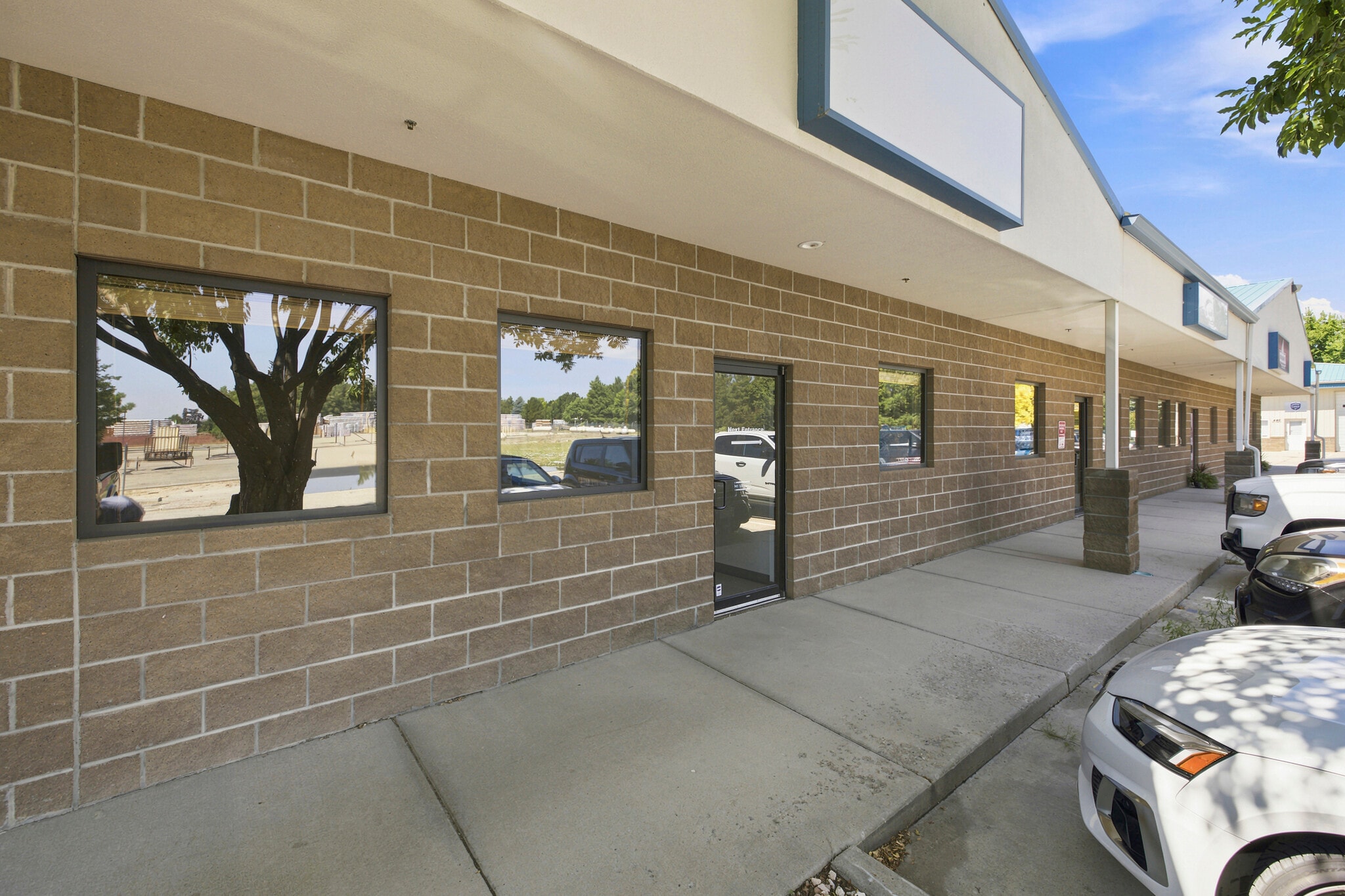 449-477 Denver Ave, Loveland, CO for lease Building Photo- Image 1 of 35