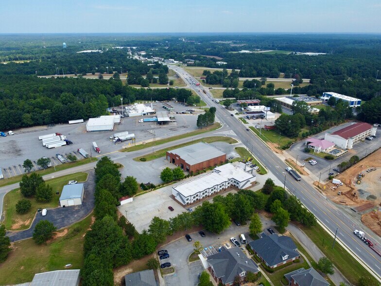 2141 Eatonton Rd, Madison, GA for lease - Building Photo - Image 3 of 39