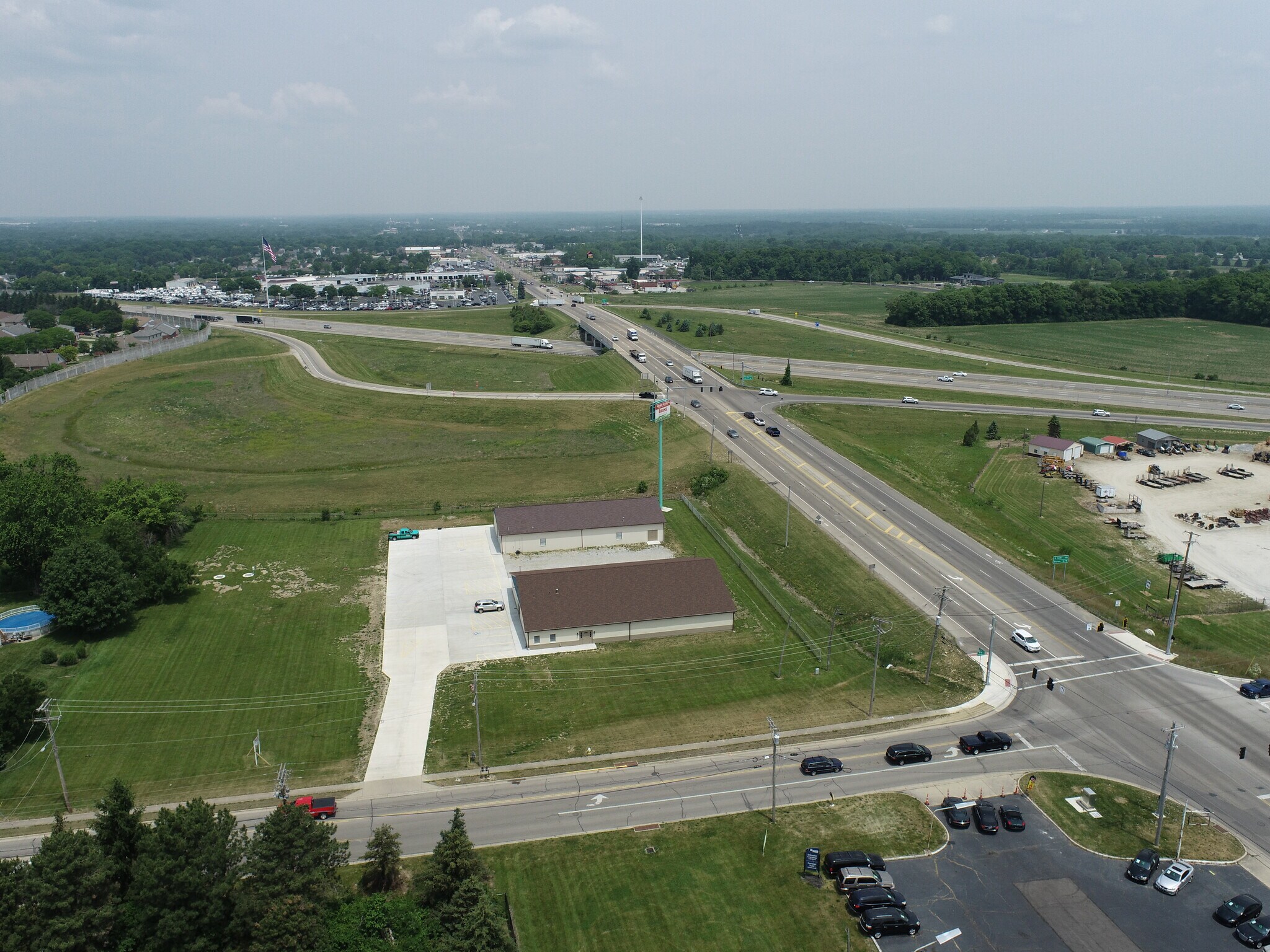 65 W Kessler Cowlesville Rd, Tipp City, OH à vendre Photo du bâtiment- Image 1 de 1