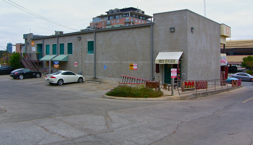 700 N Lamar Blvd, Austin, TX à louer - Photo du bâtiment - Image 3 de 5