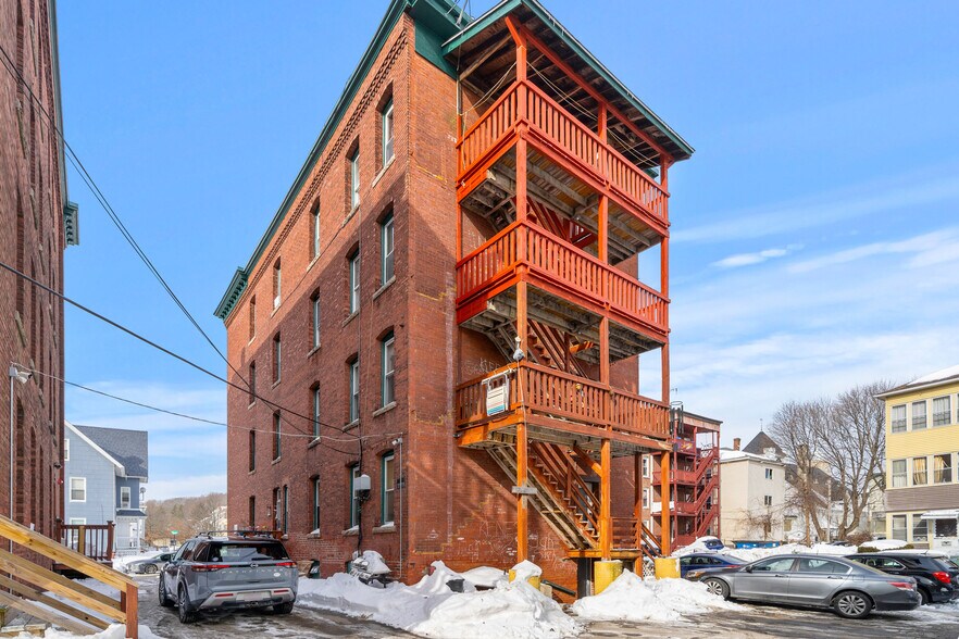 70-72 Russell Street, Worcester, MA à vendre - Photo du bâtiment - Image 3 de 21