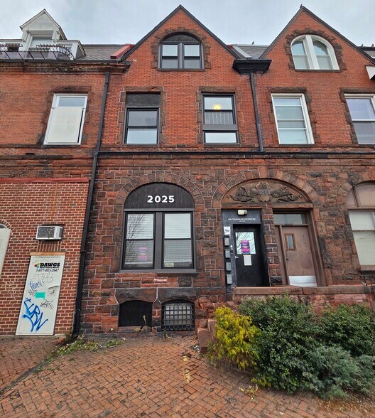 2025 Maryland Ave, Baltimore, MD à vendre - Photo du bâtiment - Image 3 de 11