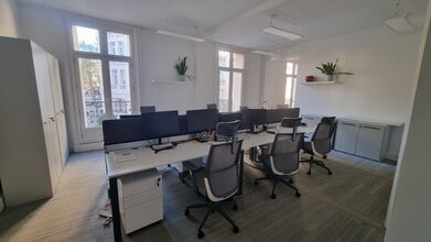 32 Avenue Marceau, Paris for lease Interior Photo- Image 2 of 8