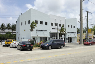 Plus de détails pour 18319-18321 W Dixie Hwy, North Miami Beach, FL - Bureau/Local commercial à louer