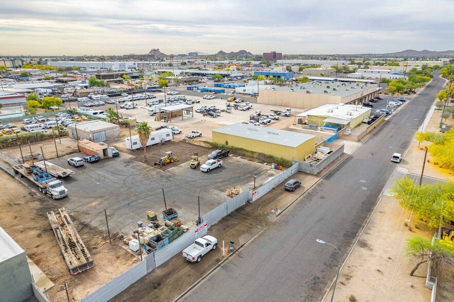 3013 S 44th St, Phoenix, AZ for lease - Building Photo - Image 2 of 11