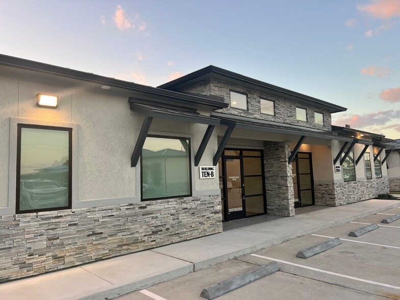 16702 House Hahl Rd, Cypress, TX for lease - Building Photo - Image 2 of 20