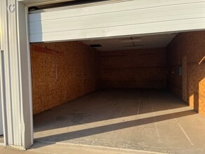 606 S Staley Rd, Champaign, IL à louer Photo intérieure- Image 1 de 2