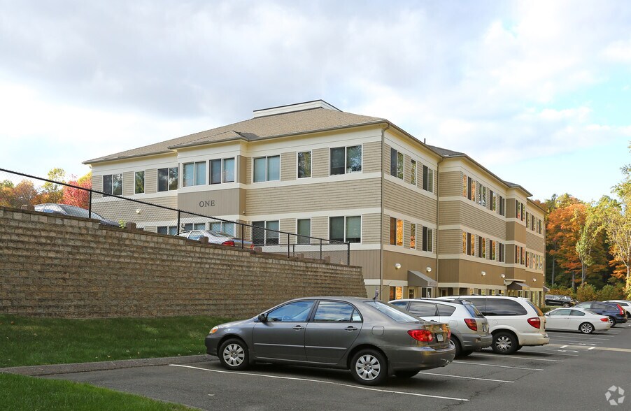 1449 Old Waterbury Rd, Southbury, CT à vendre - Photo du bâtiment - Image 2 de 62