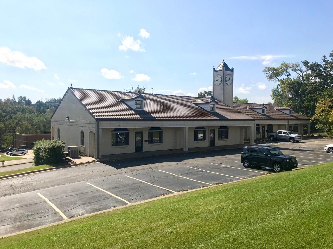 3343 Center Grove Dr, Dubuque, IA for lease Other- Image 1 of 6
