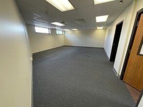 3 Neptune Rd, Poughkeepsie, NY for lease Interior Photo- Image 1 of 3