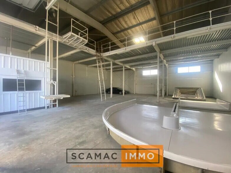 Office in Gémenos for lease - Building Photo - Image 3 of 7