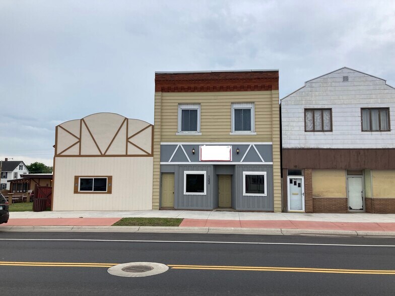 122 Main St, Biwabik, MN à louer - Photo du bâtiment - Image 1 de 12