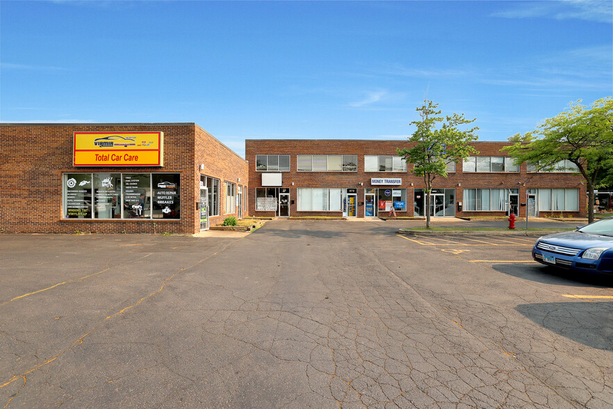 975-983 W Wise Rd, Schaumburg, IL for lease - Building Photo - Image 2 of 25