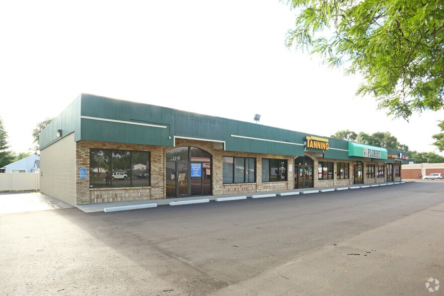 1115-1171 S Wayne Rd, Westland, MI à louer - Photo du bâtiment - Image 2 de 3