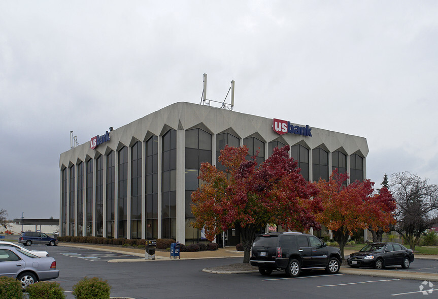 6701 N Illinois Rd, Fairview Heights, IL for lease - Building Photo - Image 1 of 6