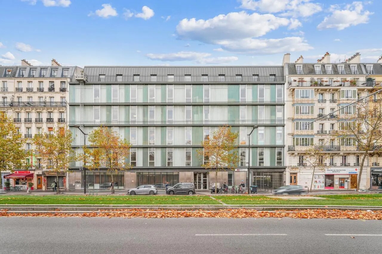 Office in Paris for lease Building Photo- Image 1 of 23