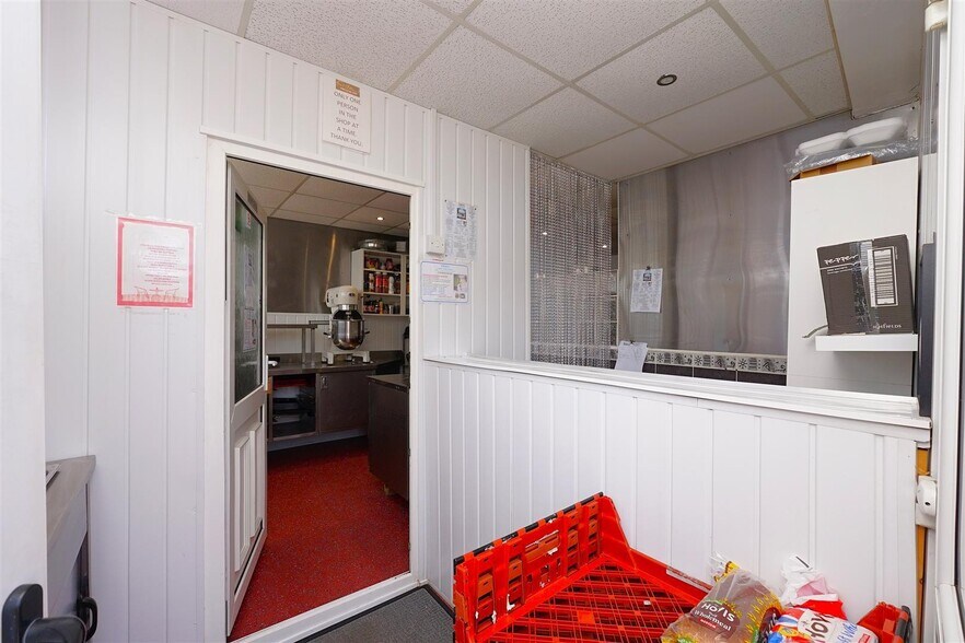 1a Hibbert Rd, Barrow In Furness à vendre - Photo du bâtiment - Image 2 de 9