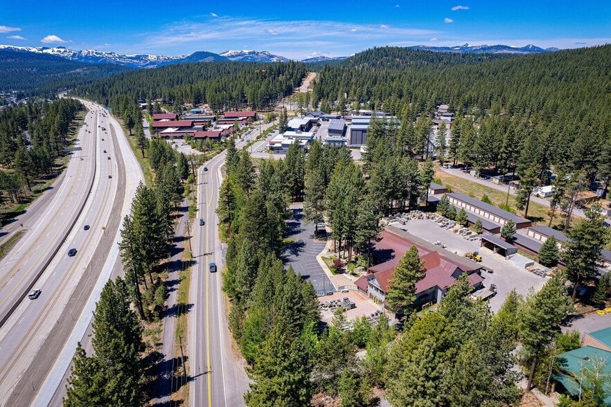 10642 Pioneer Trl, Truckee, CA for sale - Building Photo - Image 2 of 24