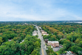 525 Northern Blvd, Great Neck, NY - AERIAL  map view