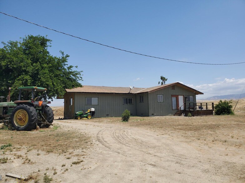 28702 Avenue 56, Ducor, CA for sale - Building Photo - Image 3 of 10