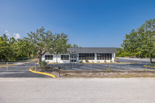 16551 Scheer Blvd, Hudson FL - Entrepôt