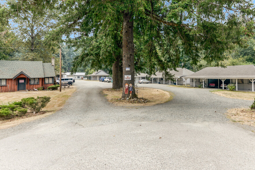 12880 US Hwy 12, Packwood, WA for sale - Building Photo - Image 1 of 1