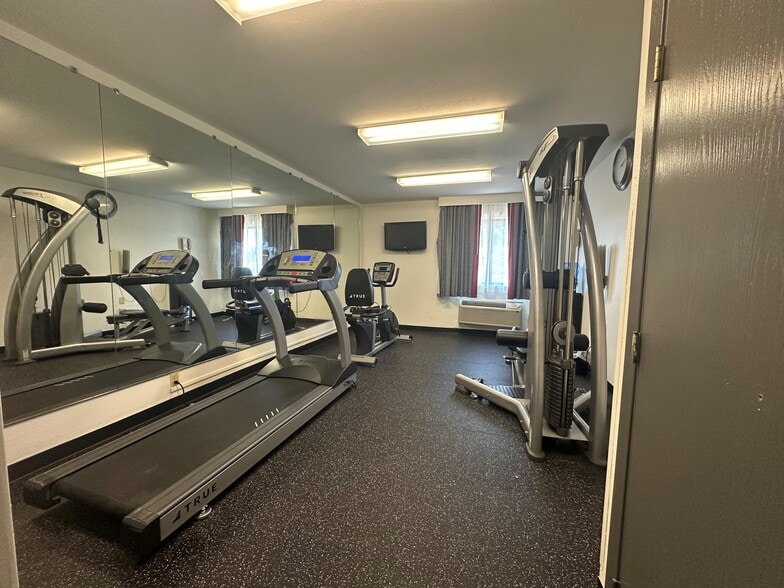 901 Conley Rd, Columbia, MO à vendre - Photo du bâtiment - Image 2 de 4