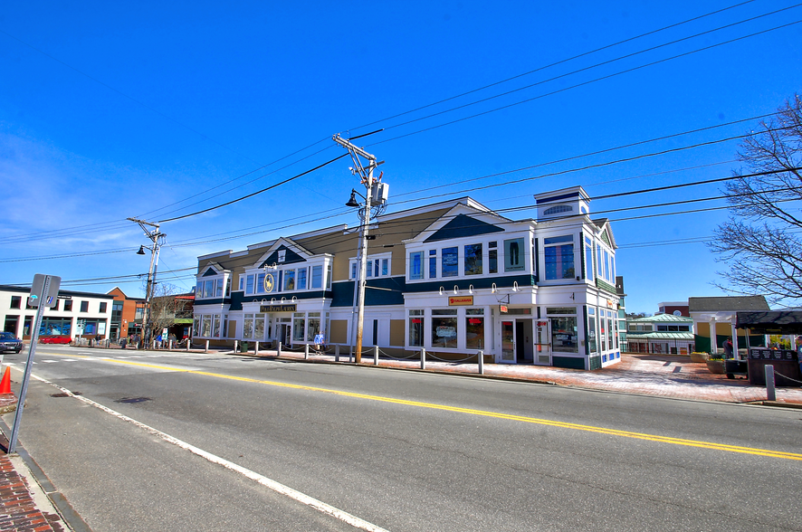 24 Bow St, Freeport, ME à vendre - Photo du bâtiment - Image 1 de 1