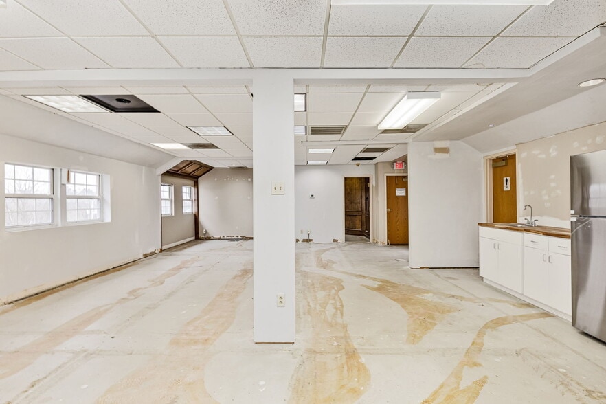 16962 Manchester Rd, Grover, MO for lease - Building Photo - Image 3 of 11