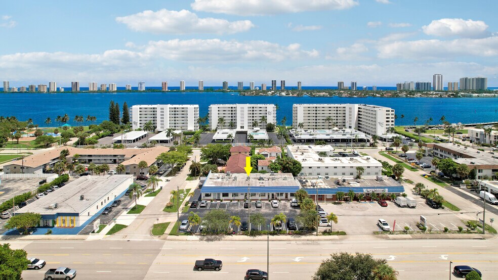 415 Federal Hwy, Lake Park, FL à vendre - Photo du bâtiment - Image 1 de 36