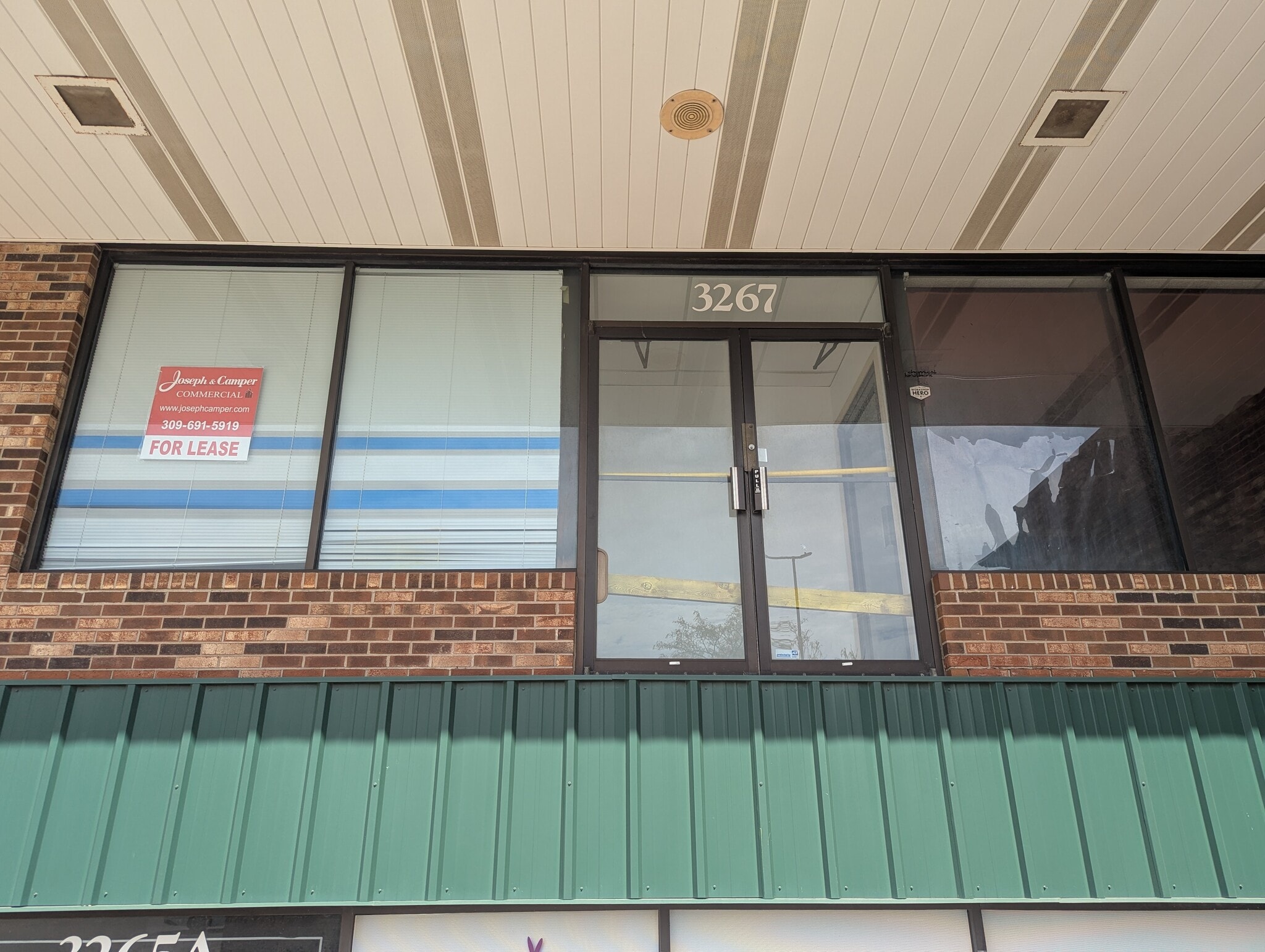 3245-3247 Court St, Pekin, IL à louer Photo intérieure- Image 1 de 4