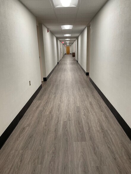 5586 Post Rd, East Greenwich, RI à louer - Photo intérieure - Image 2 de 13