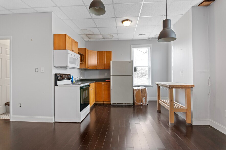 5500 Harford Rd, Baltimore, MD à vendre - Photo du bâtiment - Image 2 de 34