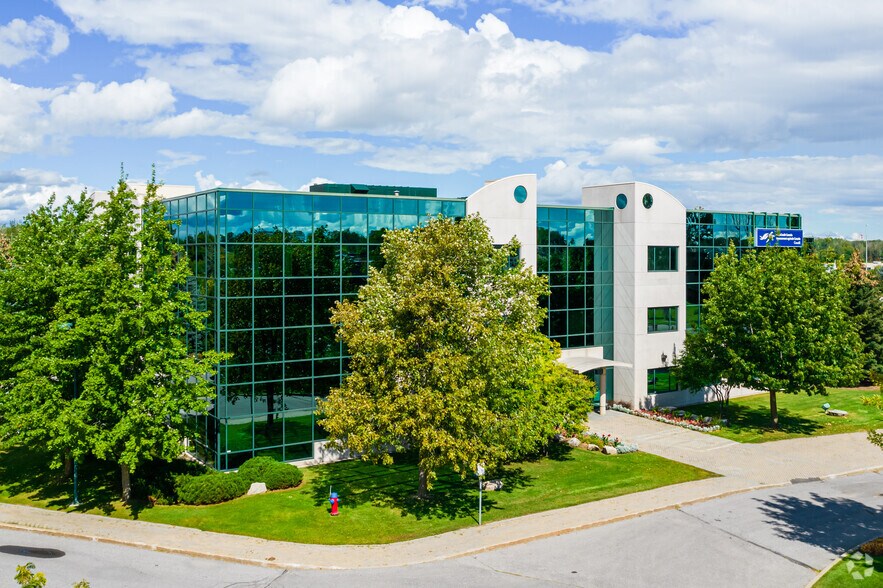 309 Legget Dr, Ottawa, ON à louer - Photo du bâtiment - Image 1 de 5