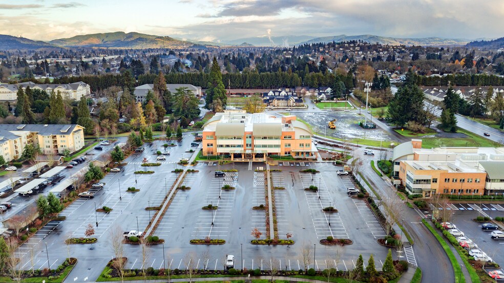 330 S Garden Way, Eugene, OR à vendre - Photo du bâtiment - Image 2 de 12
