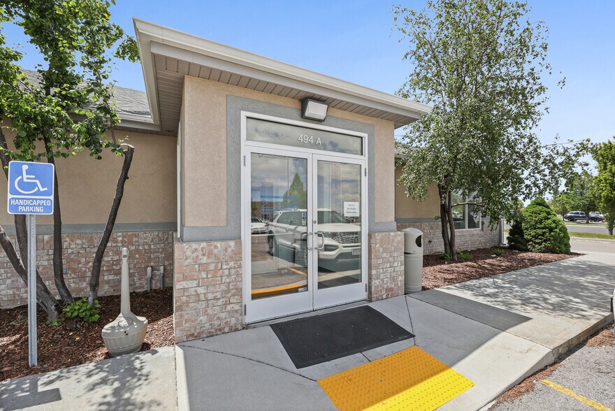 494 E 2400 N, Tooele, UT à louer - Photo du bâtiment - Image 1 de 28