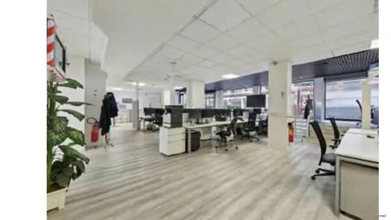 9 Rue Sainte-Lucie, Paris for lease Interior Photo- Image 1 of 3
