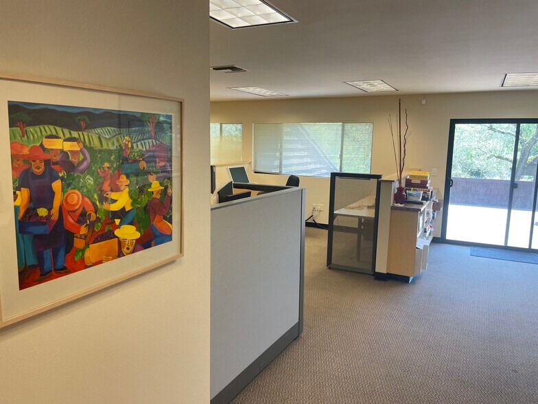 3315 Chanate Rd, Santa Rosa, CA à vendre - Photo intérieure - Image 2 de 5