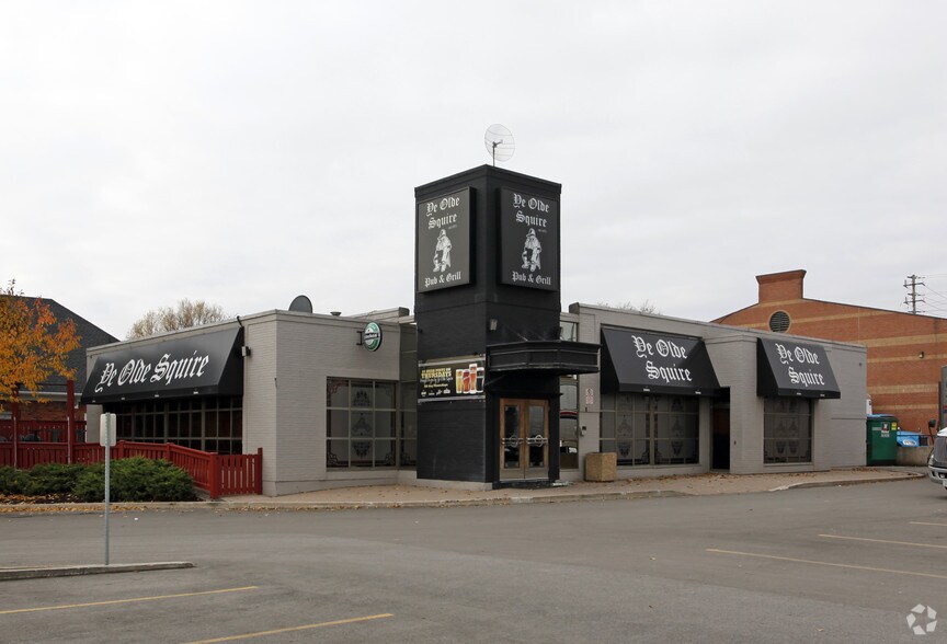 3537 Fairview St, Burlington, ON à louer - Photo du bâtiment - Image 3 de 8