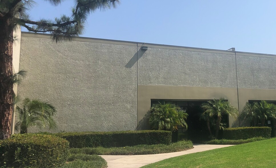 6801-6819 E Gage Ave, Commerce, CA for lease - Building Photo - Image 2 of 3