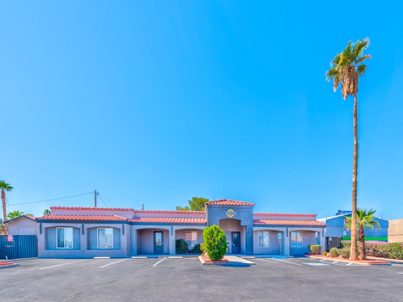 2545-2595 S Torrey Pines portfolio of 2 properties for sale on LoopNet.ca - Building Photo - Image 1 of 35